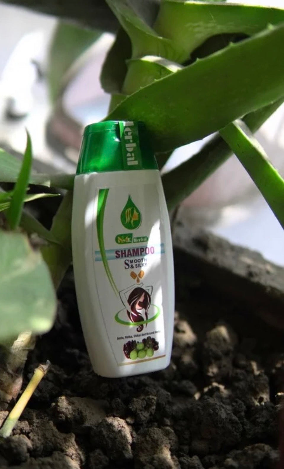 𝐌𝐍𝐊 𝐇𝐞𝐫𝐛𝐚𝐥 𝐒𝐡𝐚𝐦𝐩𝐨𝐨 chemical free