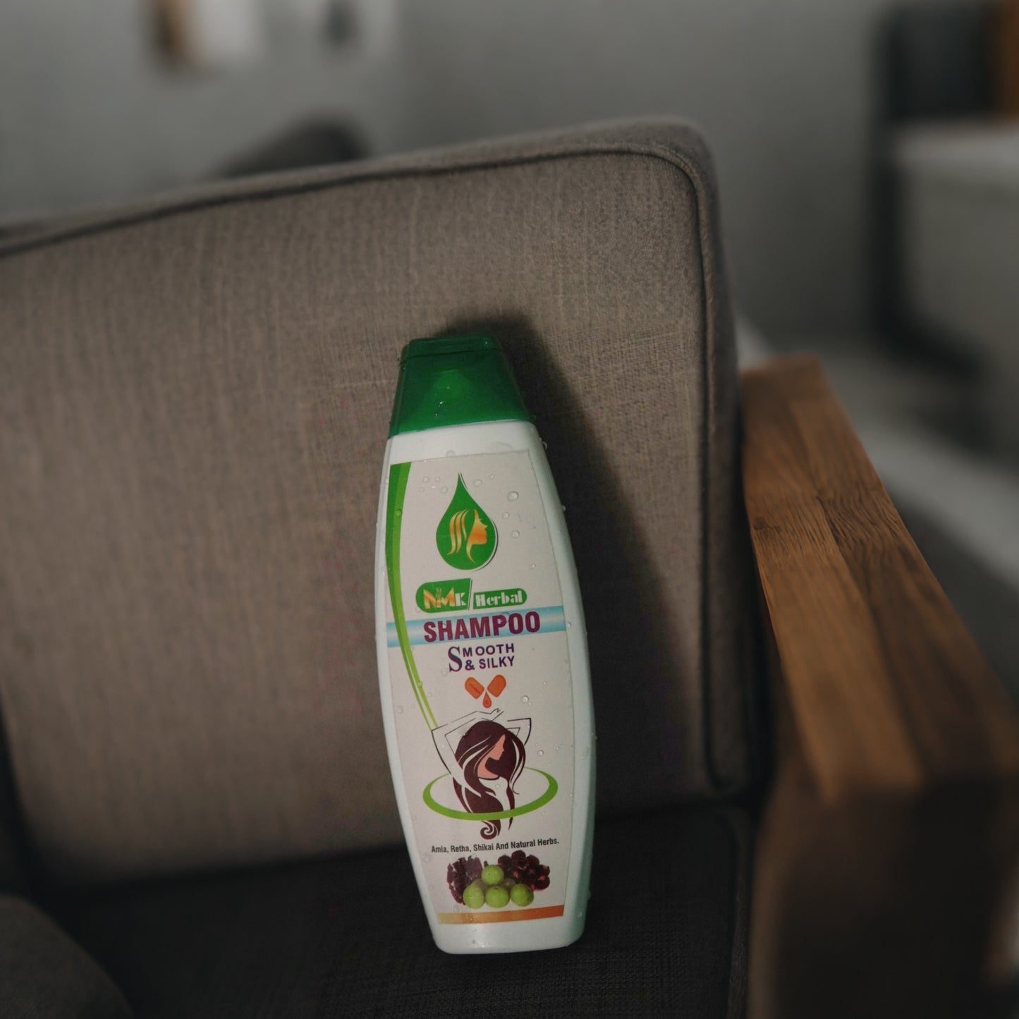 𝐌𝐍𝐊 𝐇𝐞𝐫𝐛𝐚𝐥 𝐒𝐡𝐚𝐦𝐩𝐨𝐨 chemical free